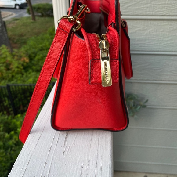 Michael Kors Red Leather Satchel – Gold Hardware, Elegant & Functional - Picture 1 of 6